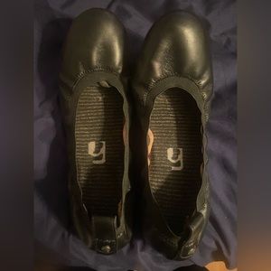 Black G.H. Bass Ballerina Shoes Size 8.5.